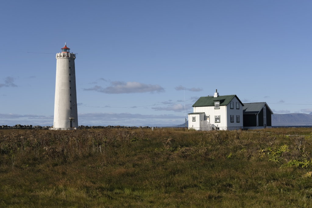 A walk west, to the Grótta Island Lighthouse